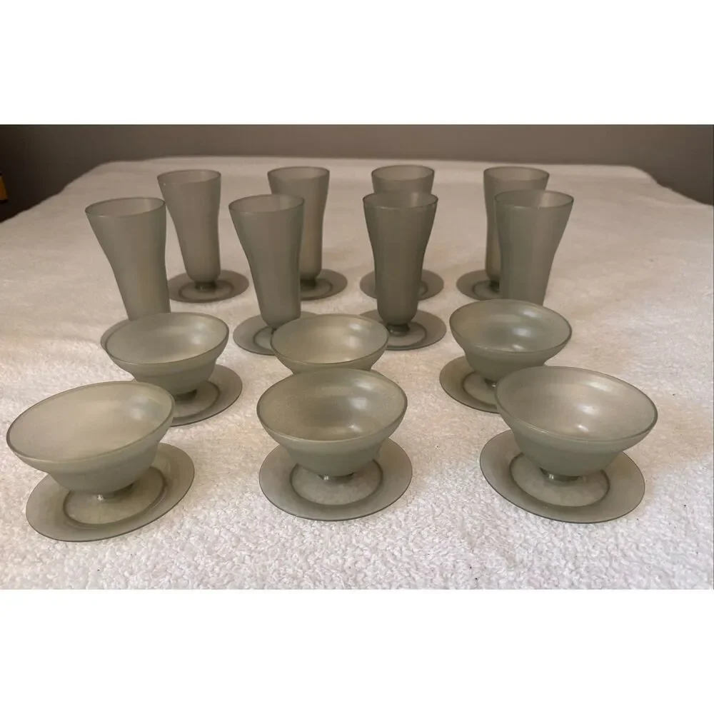 Vintage Tupperware Dessert Parfait Fruit/Pudding Cups Lids Smoke Gray - set of 1
